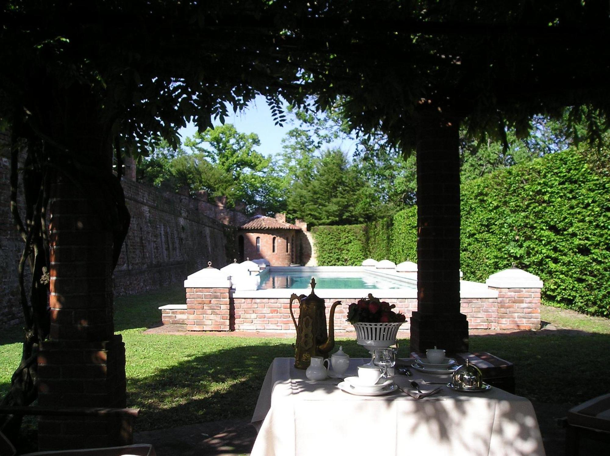 Castello Di Gabiano Villa Buitenkant foto