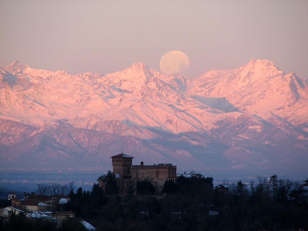 Castello Di Gabiano Villa Buitenkant foto