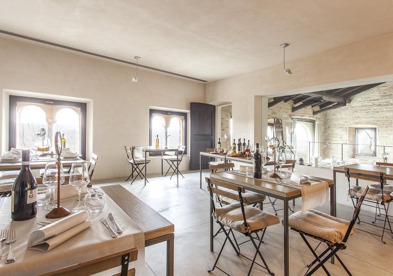 Castello Di Gabiano Villa Buitenkant foto
